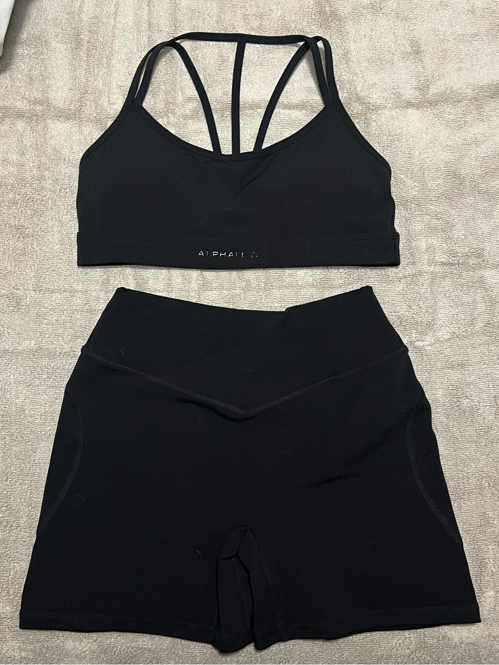 Alphalete Set in Black - Shorts and Sports Bra
